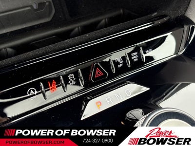 2025 Jeep Wagoneer BASE
