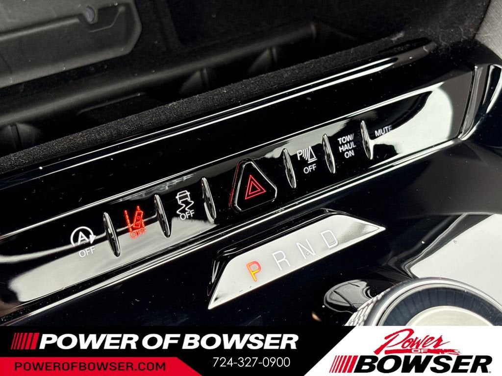 2025 Jeep Wagoneer BASE