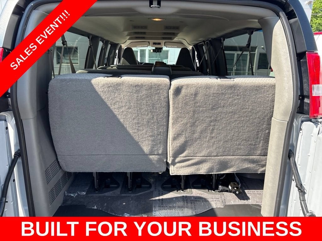 2026 Chevrolet Express Passenger 1LT