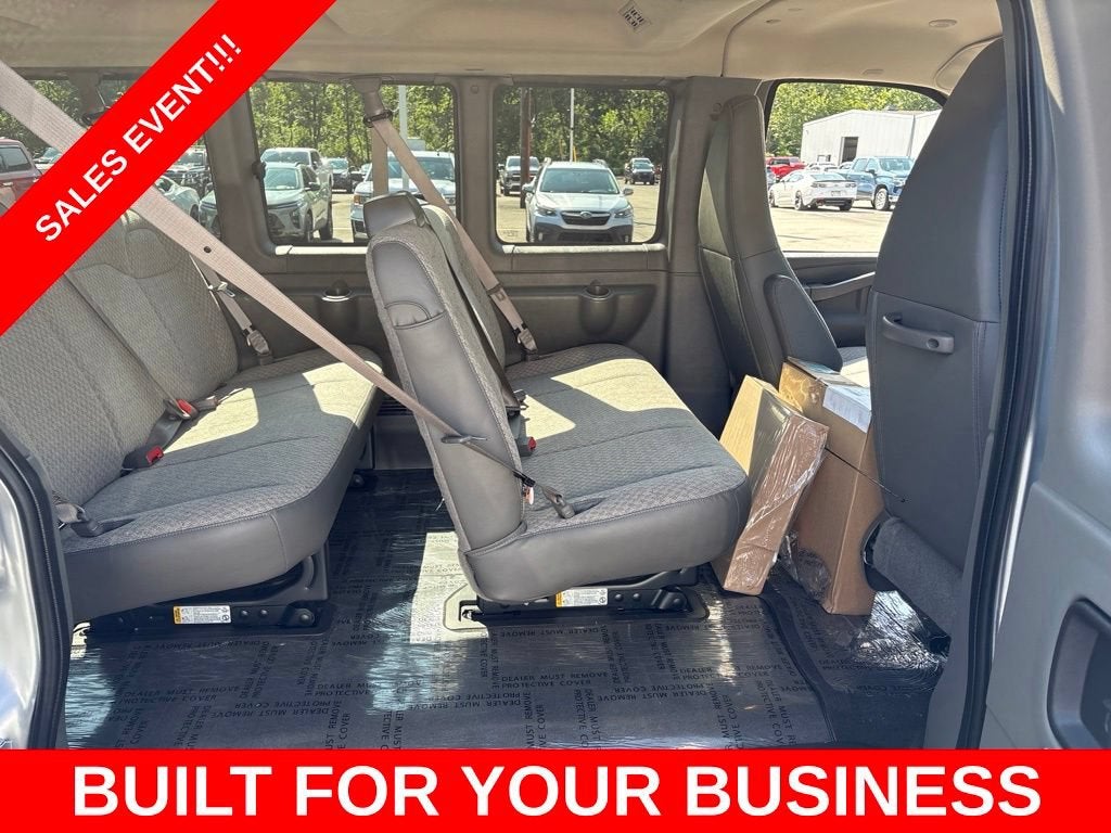 2026 Chevrolet Express Passenger 1LT