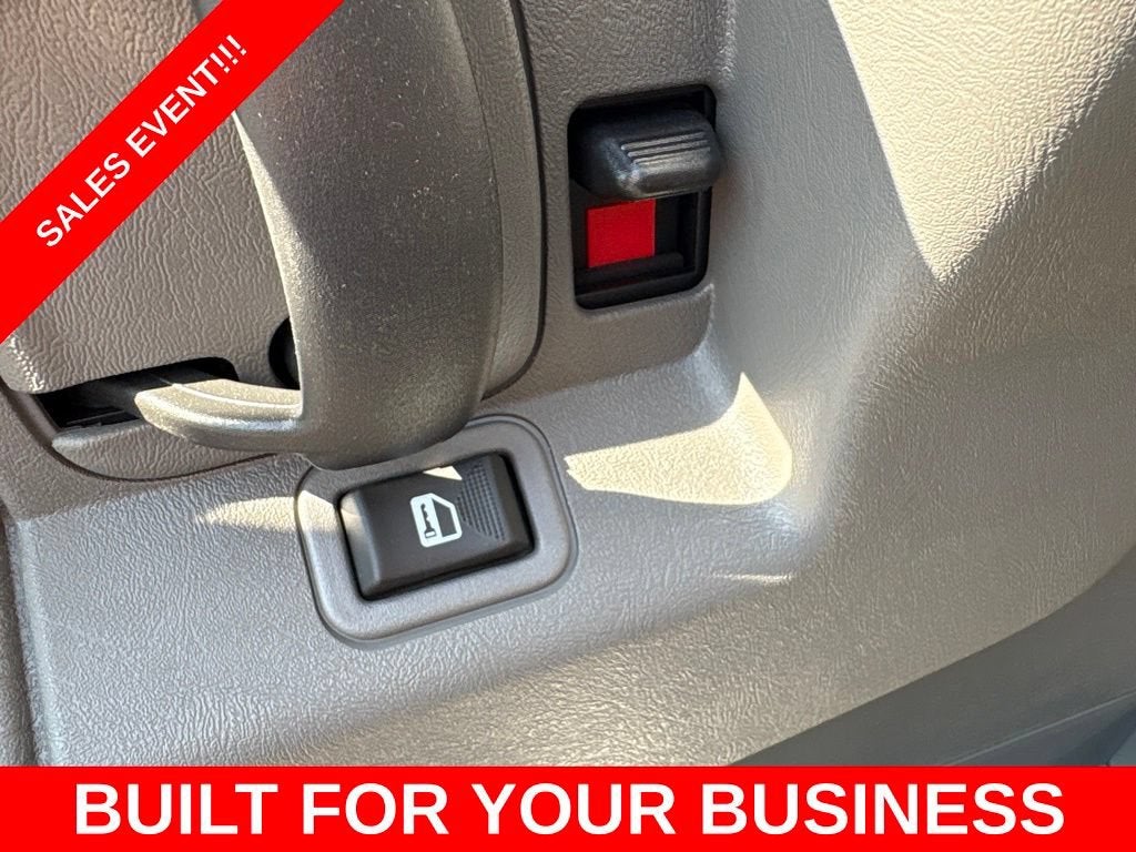 2026 Chevrolet Express Passenger 1LT
