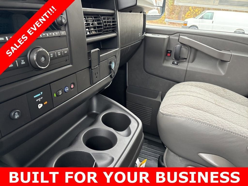 2025 Chevrolet Express Cargo 2500 WT
