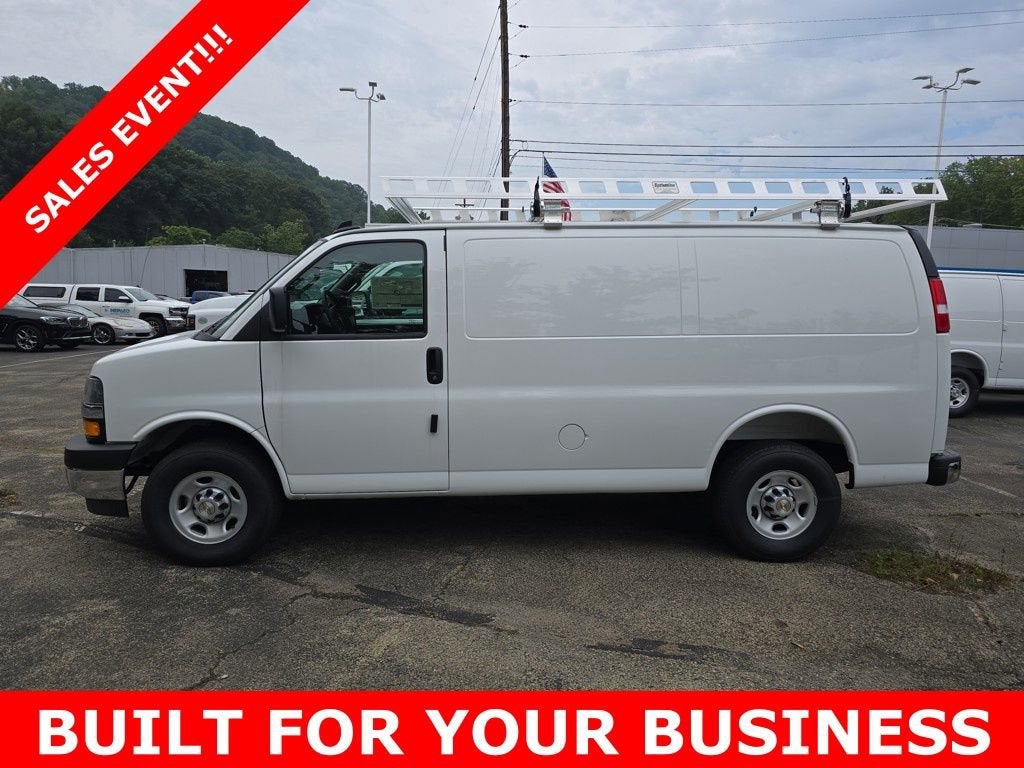 2025 Chevrolet Express Cargo 2500 WT