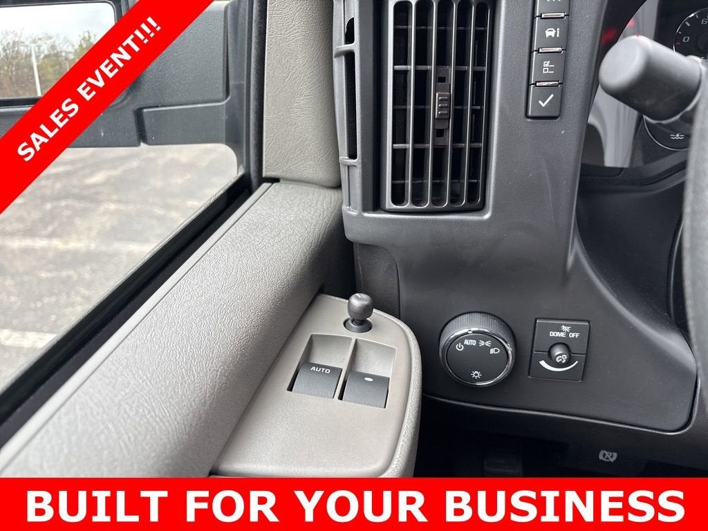 2025 Chevrolet Express Cargo 2500 WT