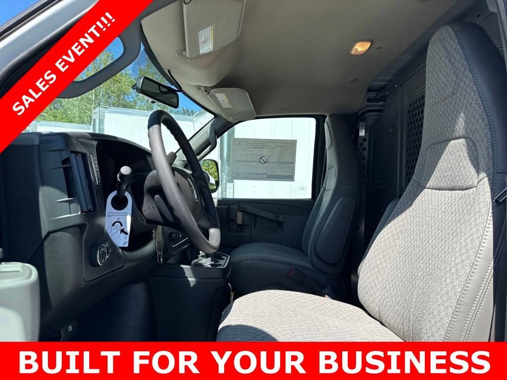 2025 Chevrolet Express Cargo 2500 WT
