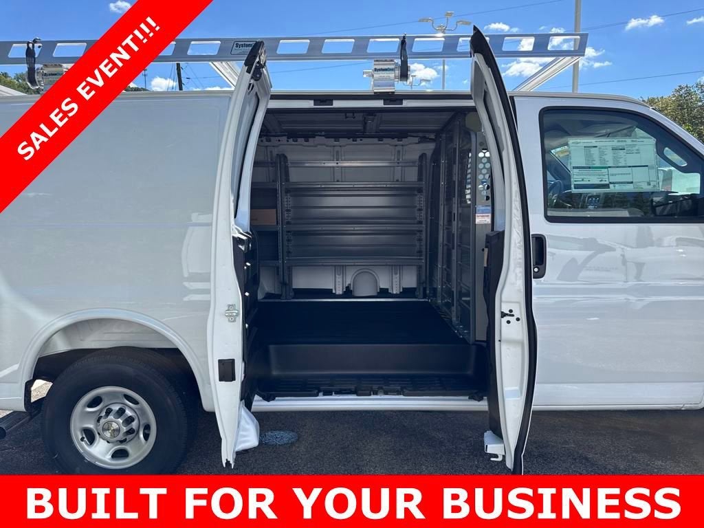 2025 Chevrolet Express Cargo 2500 WT