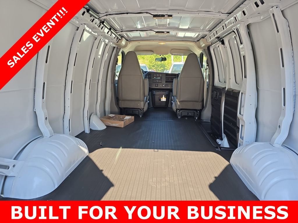 2025 Chevrolet Express Cargo 2500 WT