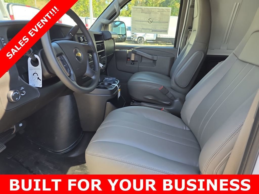 2025 Chevrolet Express Cargo 2500 WT