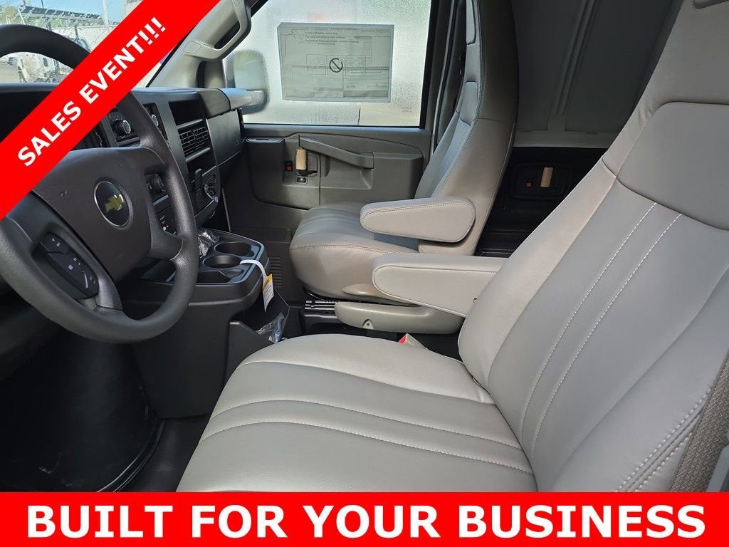 2025 Chevrolet Express Cargo 2500 WT