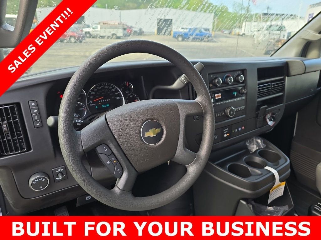 2025 Chevrolet Express Cargo 2500 WT