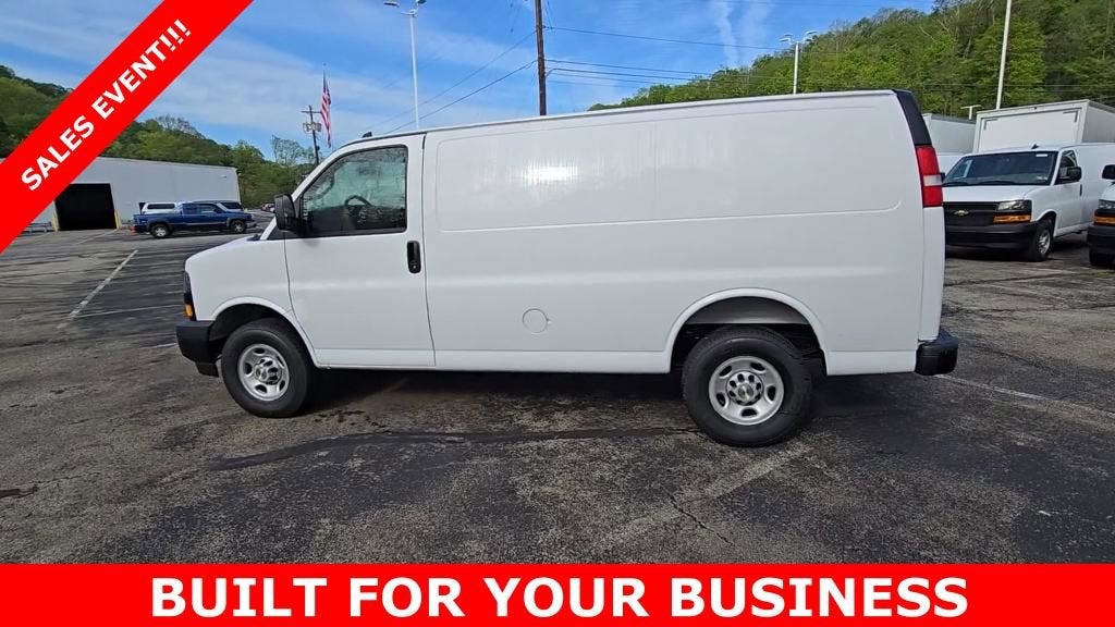 2025 Chevrolet Express Cargo 2500 WT
