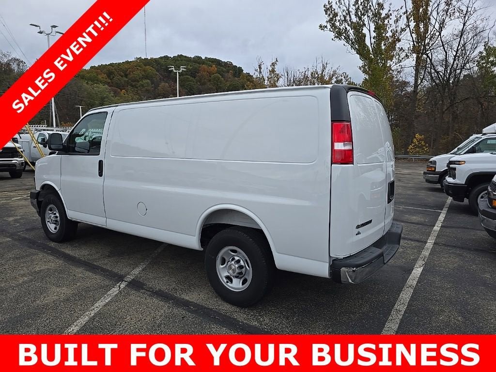 2025 Chevrolet Express Cargo 2500 WT