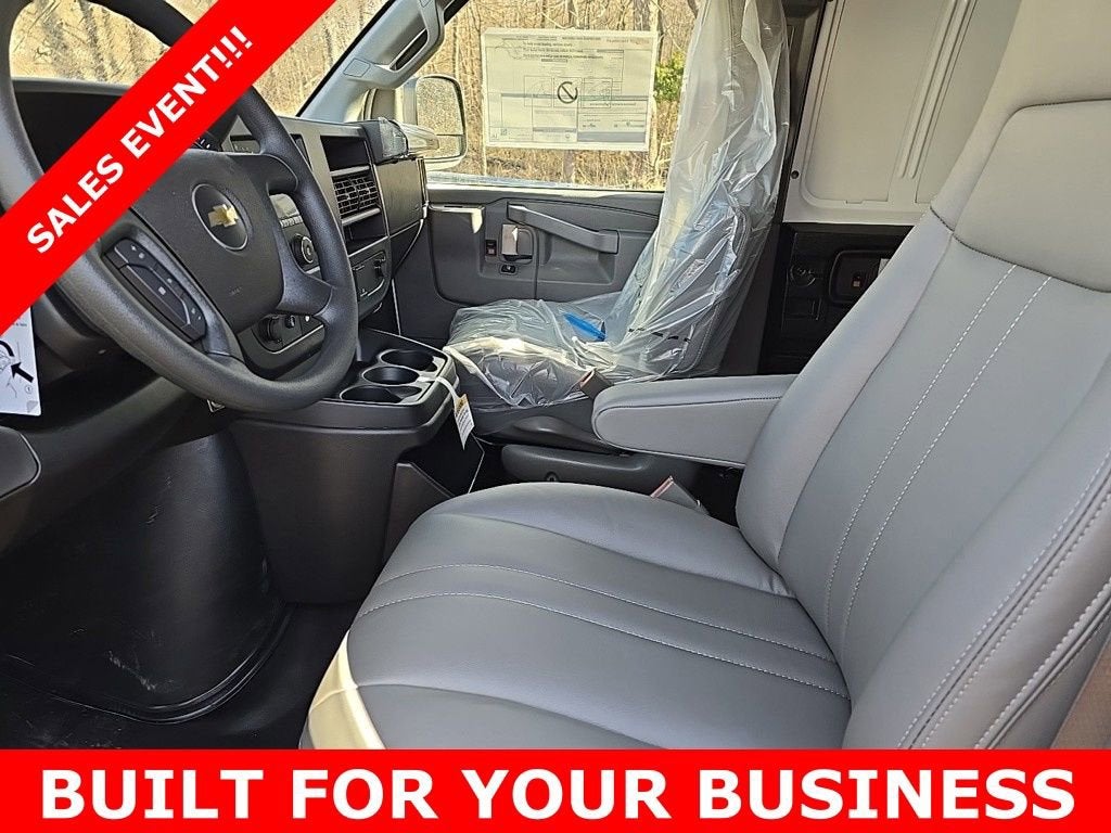 2025 Chevrolet Express Cargo 2500 WT
