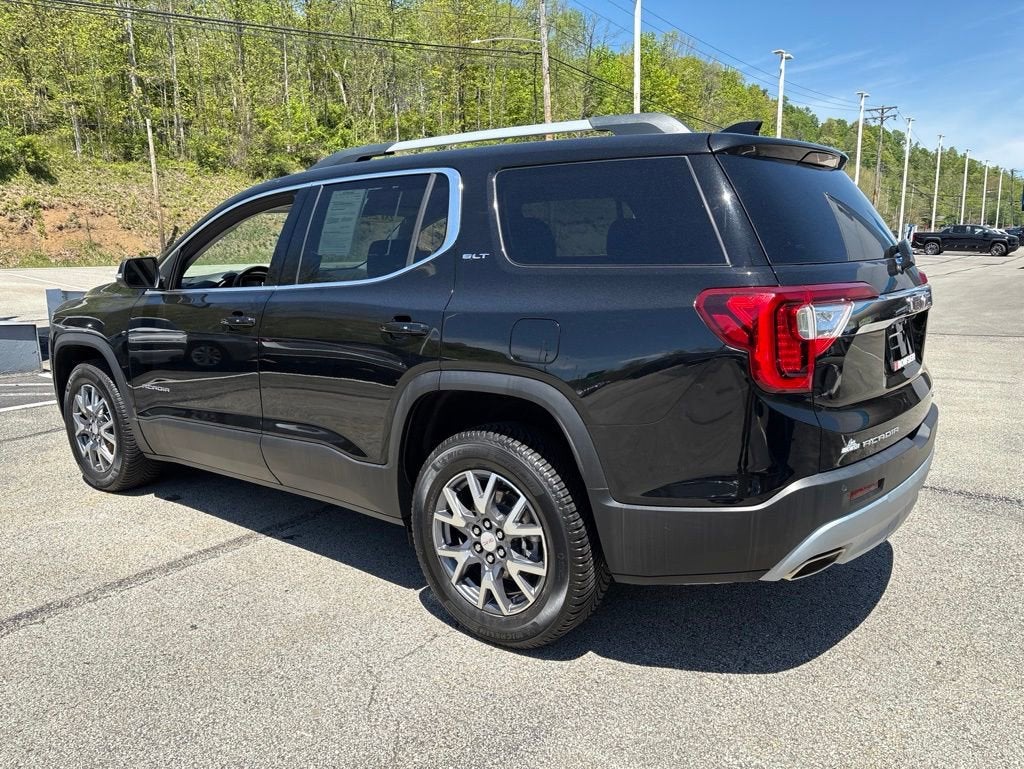 2023 GMC Acadia SLT