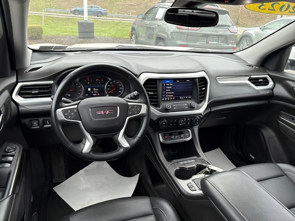 2023 GMC Acadia SLT