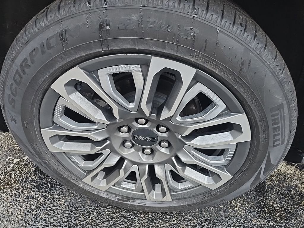 2023 GMC Yukon Denali Ultimate