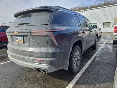 2025 Chevrolet Traverse LT