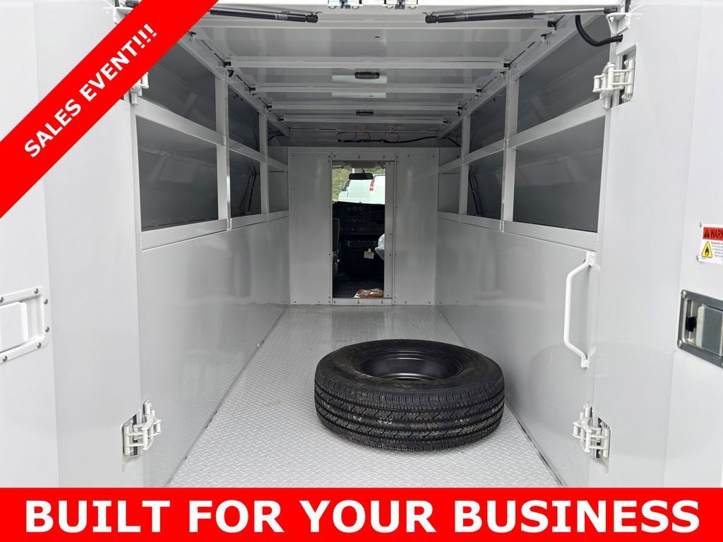 2026 Chevrolet Express Cutaway 3500 1WT