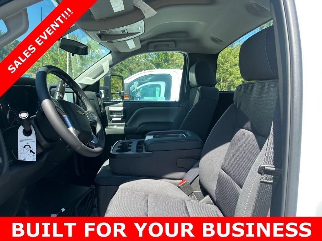 2024 Chevrolet Silverado 5500 HD Work Truck