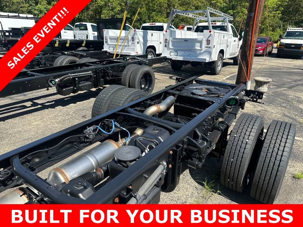 2024 Chevrolet Silverado 5500 HD Work Truck