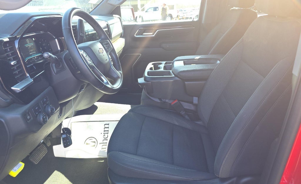 2023 Chevrolet Silverado 1500 LT (2FL)