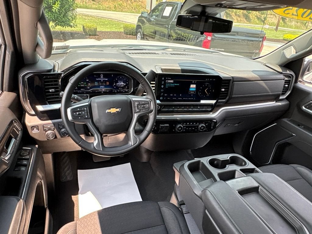 2025 Chevrolet Silverado 1500 LT (2FL)