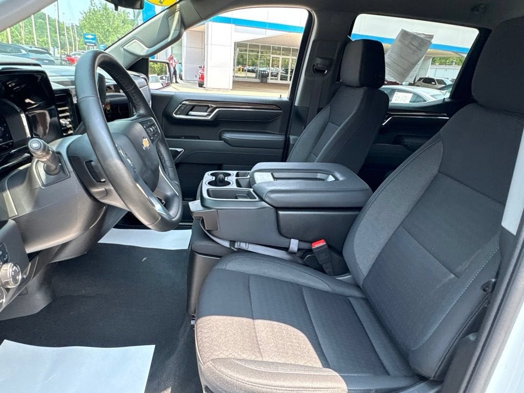 2025 Chevrolet Silverado 1500 LT (2FL)