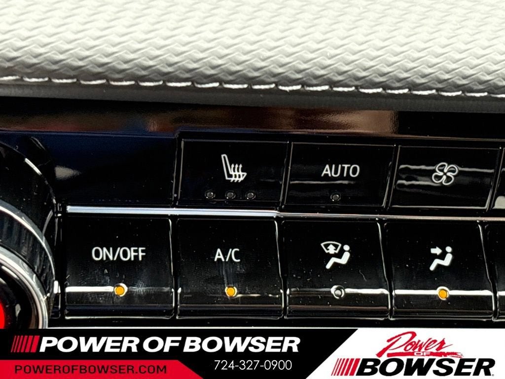 2027 Chevrolet Equinox LT - Photo 8