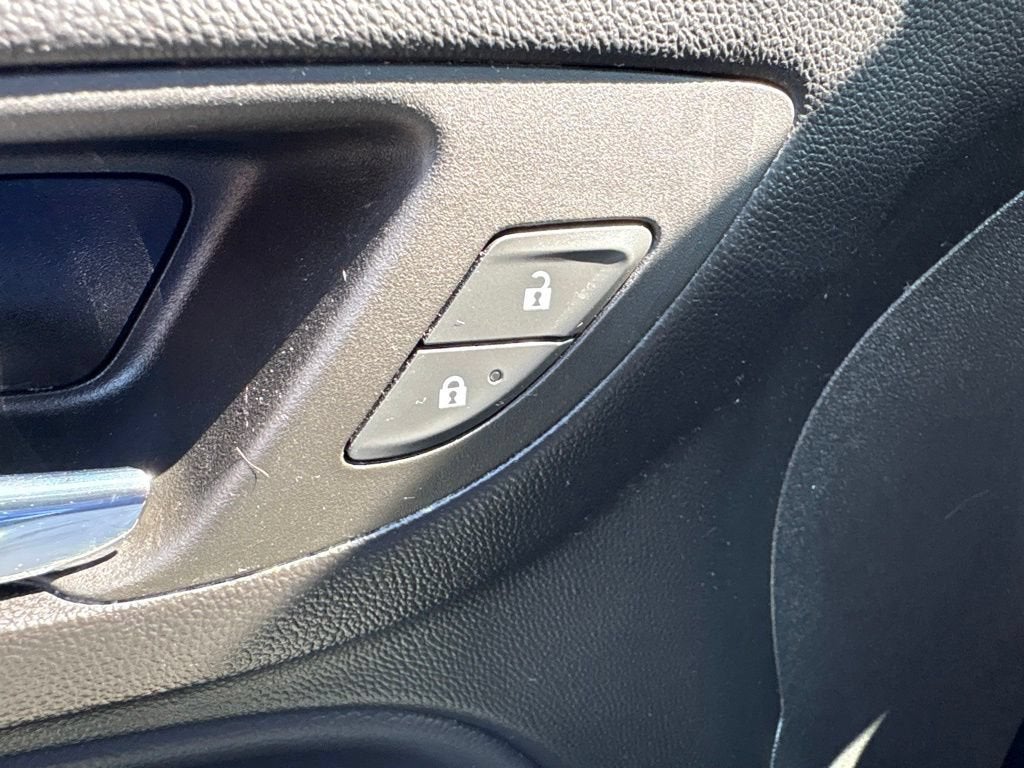2024 Chevrolet Equinox LT - Photo 11
