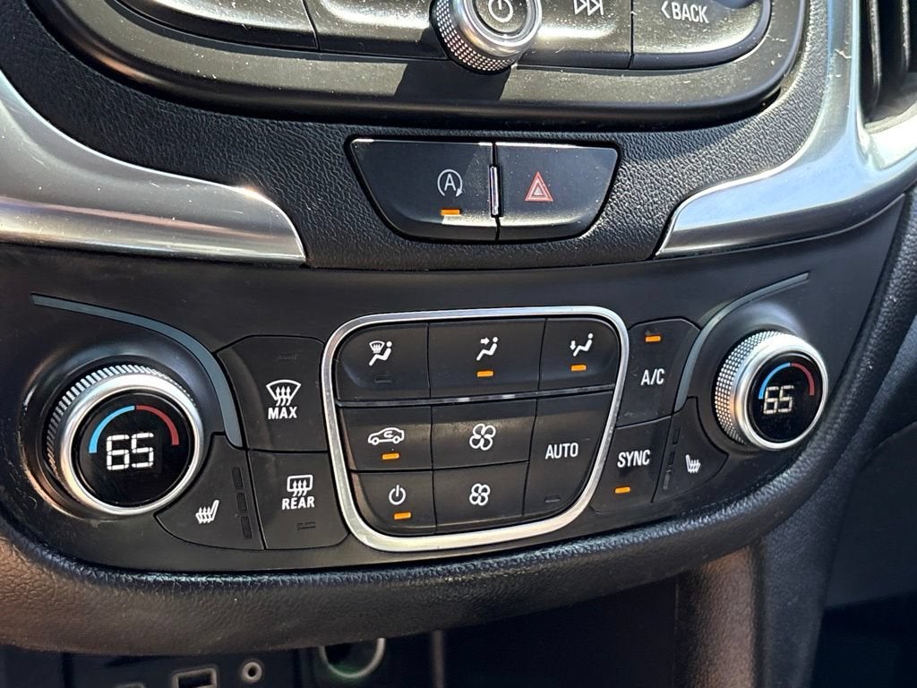 2024 Chevrolet Equinox LT - Photo 14
