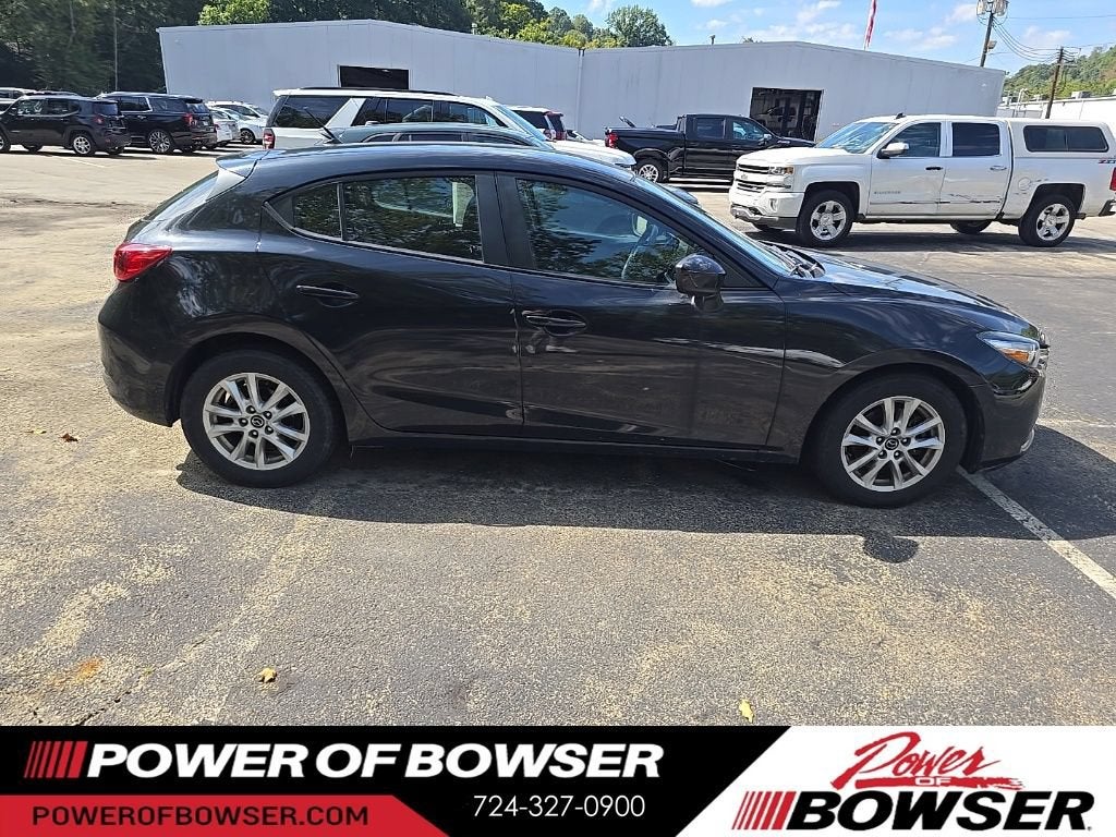2017 Mazda Mazda3 5-Door Sport