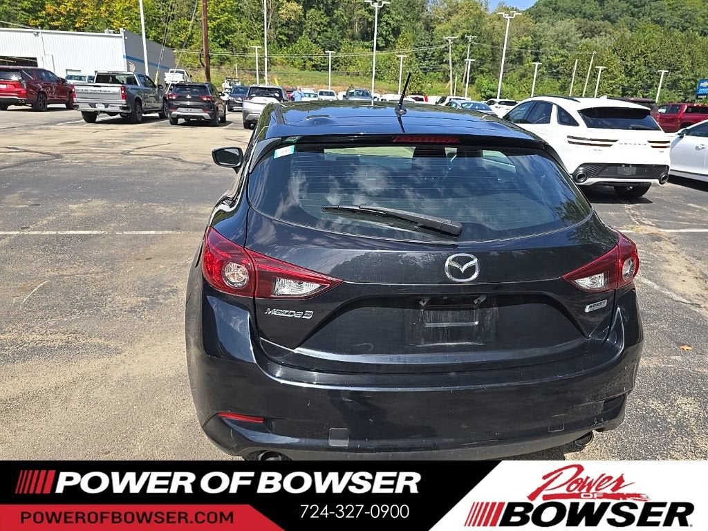 2017 Mazda Mazda3 5-Door Sport