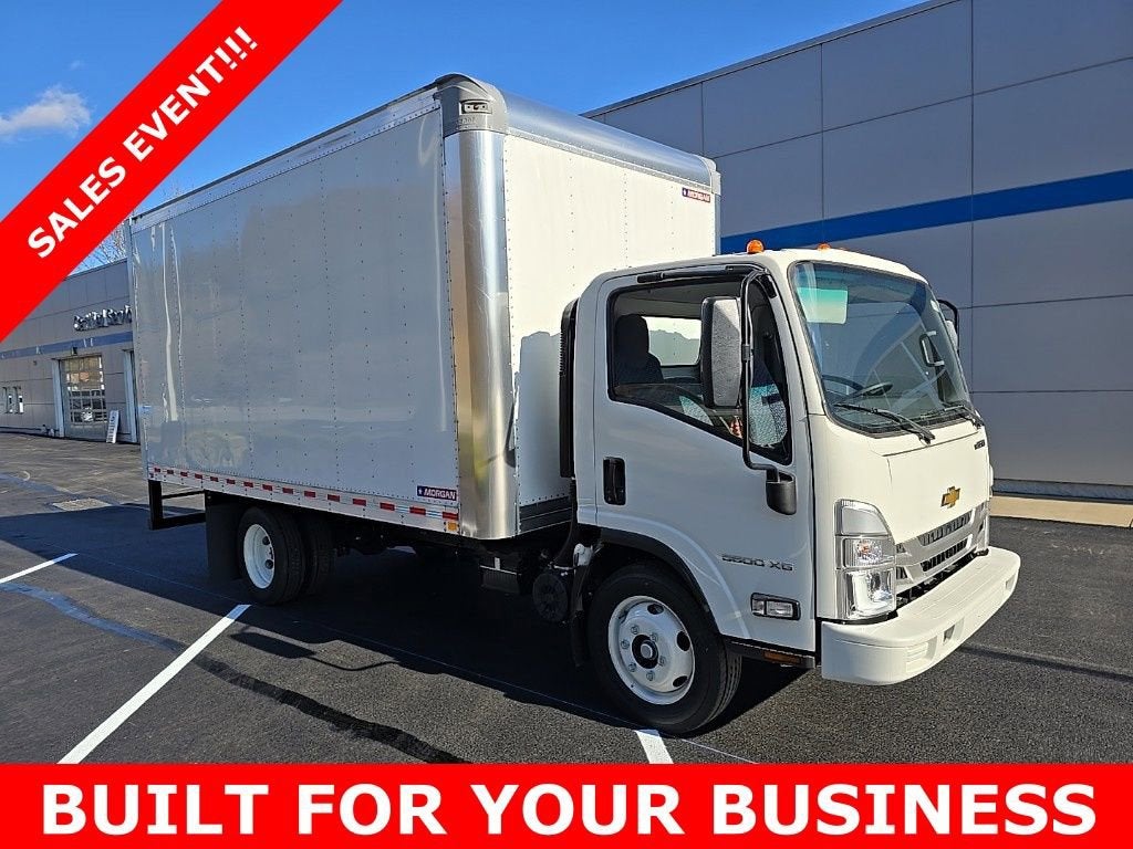 2025 Chevrolet Low Cab Forward 5500 XG NA