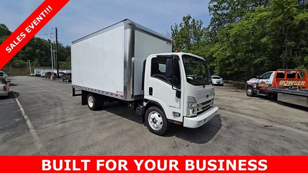 2025 Chevrolet Low Cab Forward 5500 XG NA