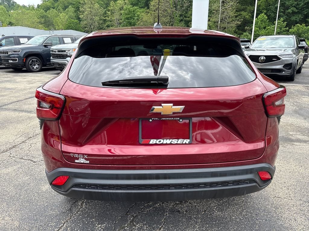 2025 Chevrolet Trax LS