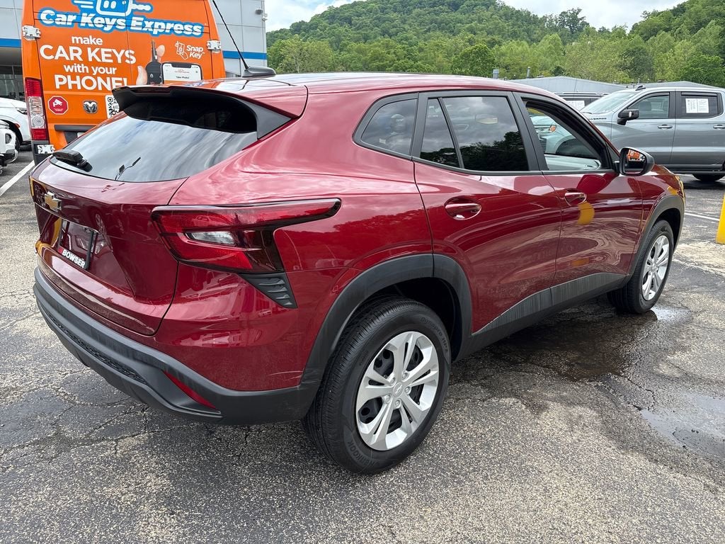 2025 Chevrolet Trax LS