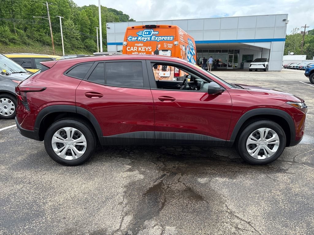 2025 Chevrolet Trax LS