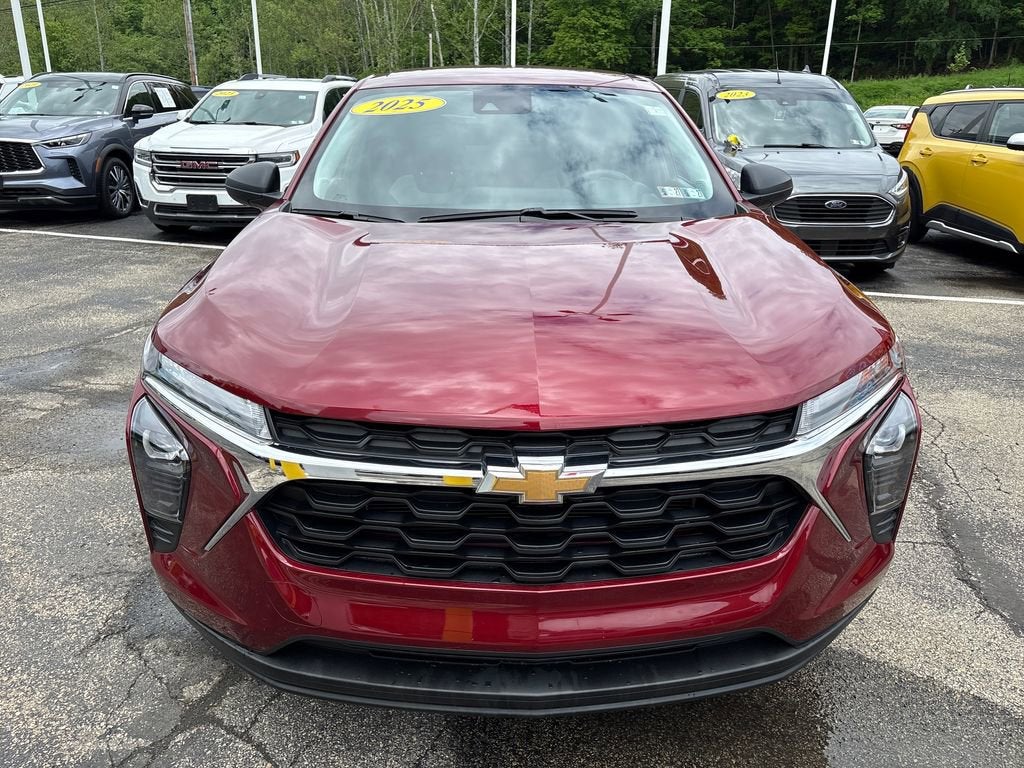 2025 Chevrolet Trax LS