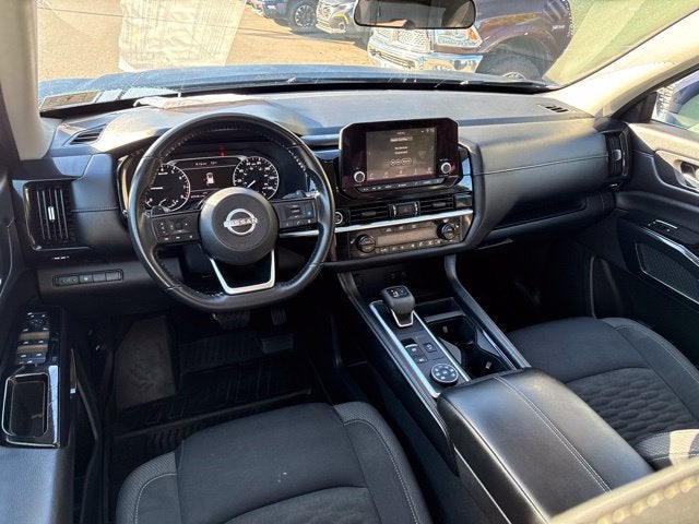 2022 Nissan Pathfinder SV 4WD