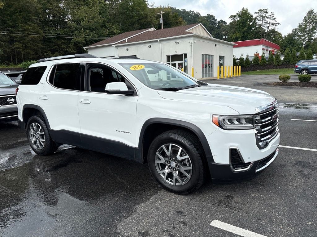 2023 GMC Acadia SLE