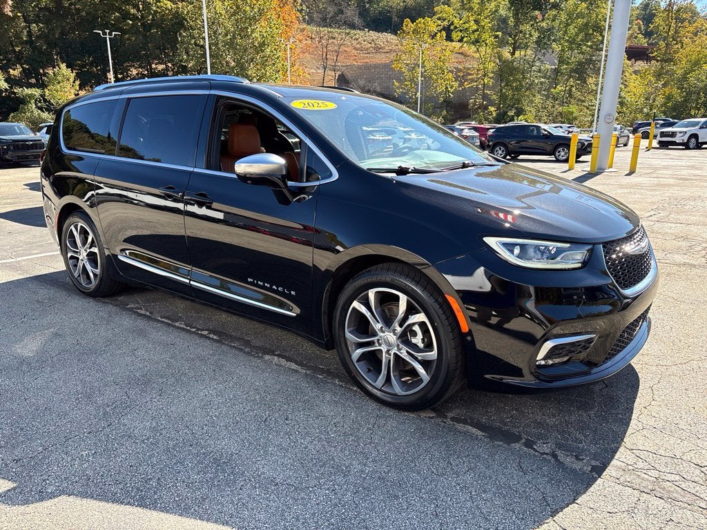 2025 Chrysler Pacifica Pinnacle