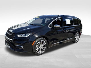 2025 Chrysler Pacifica Pinnacle