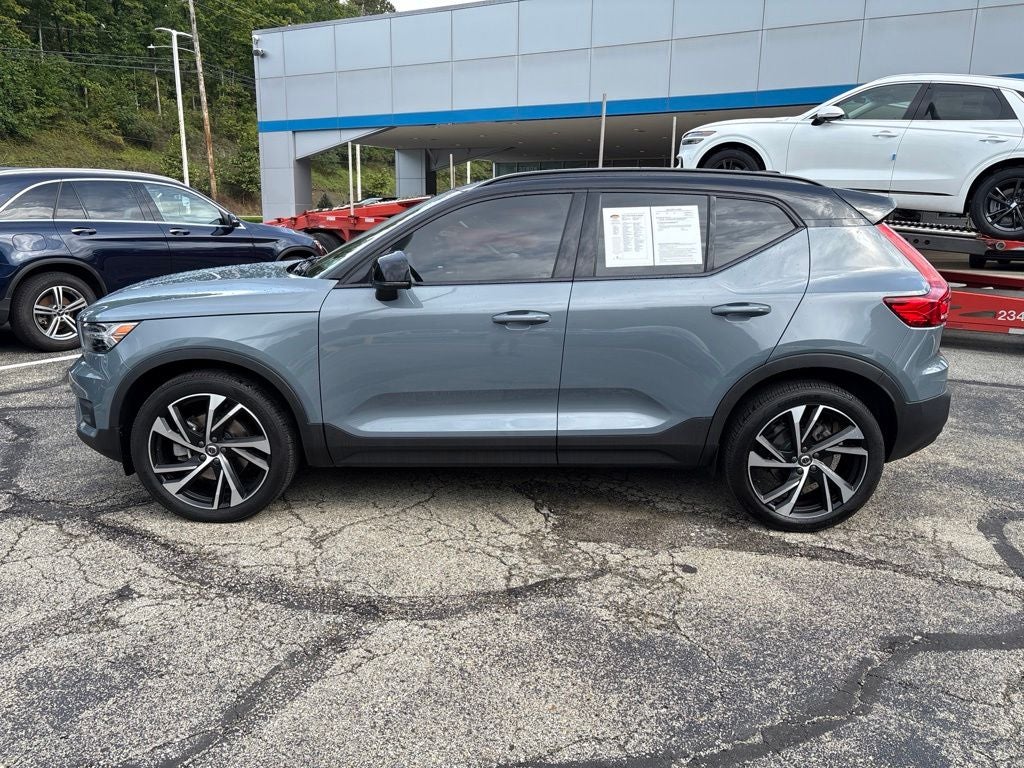 2021 Volvo XC40 R-Design