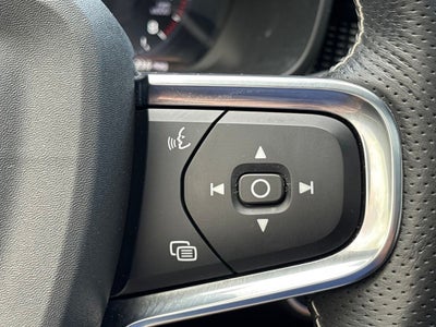 2021 Volvo XC40 R-Design